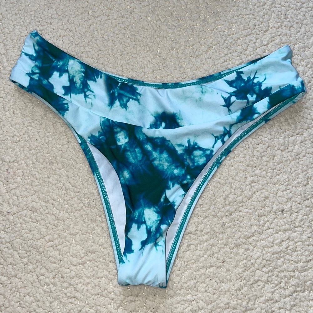4/$24🦩NEW Tie Dye Bikini Bottom